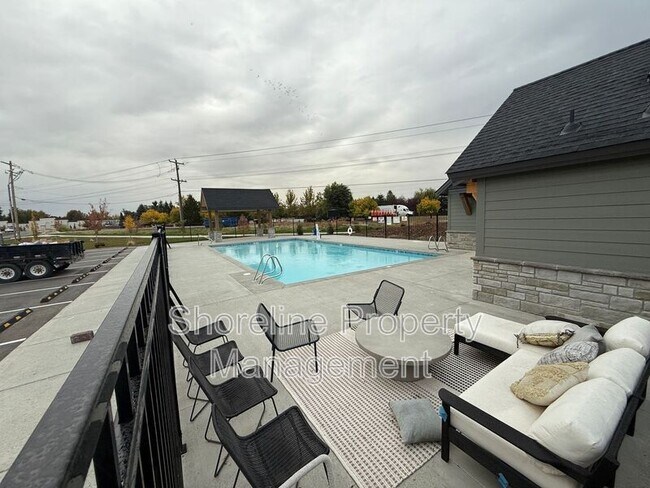 Building Photo - 2009 Freya Ct