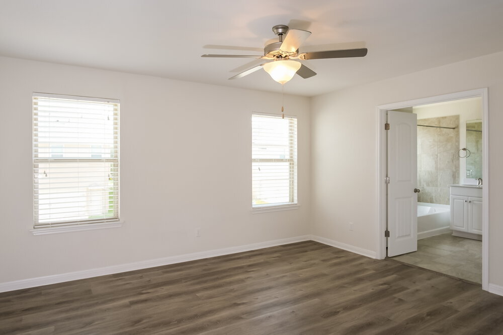 Building Photo - 200 Diamond Point Dr