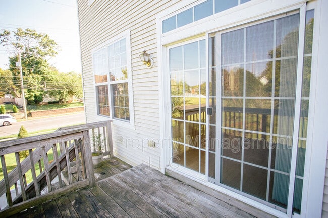 Building Photo - 102 Brandywine Dr