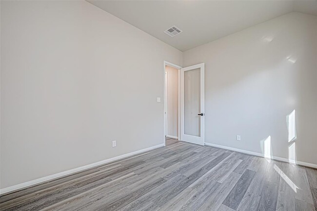 Building Photo - 451 Papershell Path