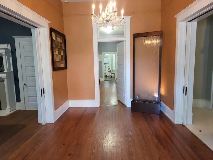 Building Photo - 200 Clisby Plz