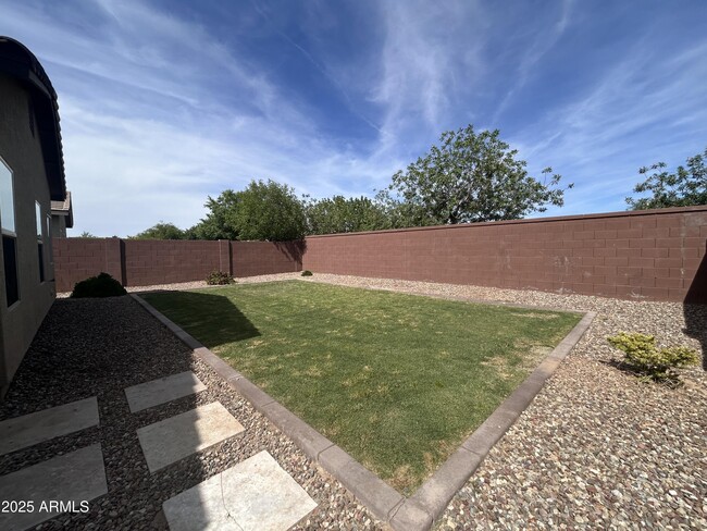 Building Photo - 42027 N Wollemi St