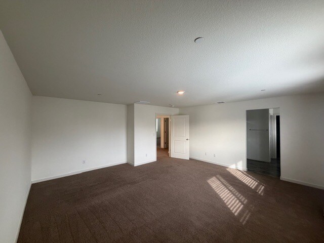 Building Photo - 6831 Oakum Wy
