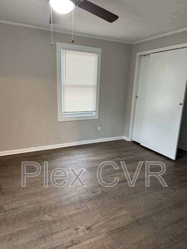 Building Photo - 4022 Young Ave