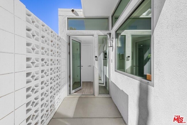 Building Photo - 2326 E Finley Rd