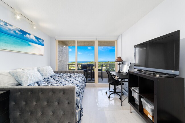 Building Photo - 4101 N Ocean Blvd