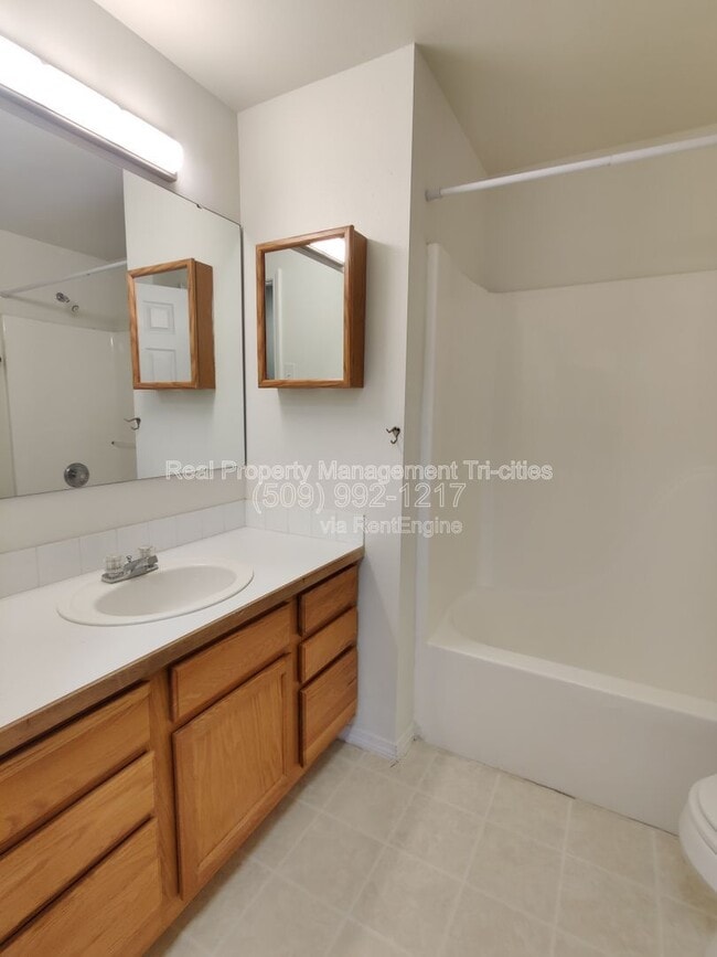 Building Photo - 4776 Mt Adams View Dr