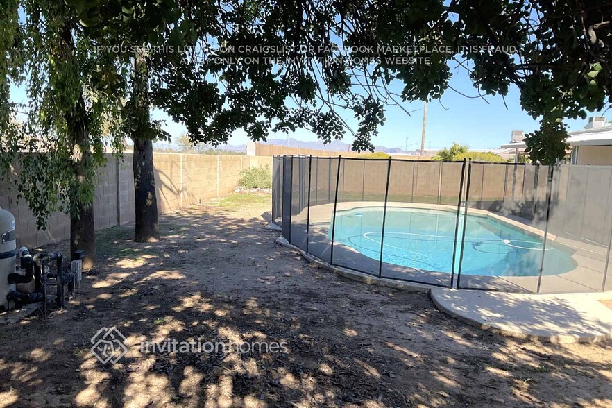 Building Photo - 1424 N Ashland