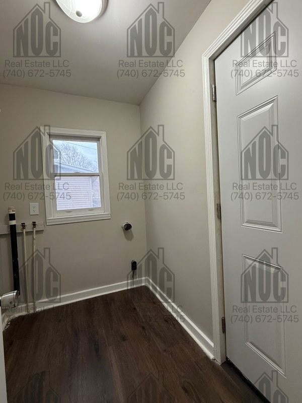 Building Photo - 160 160 1/2 Lake St. - 160