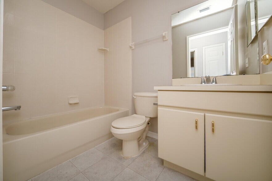 Building Photo - 30801 Tremont Dr