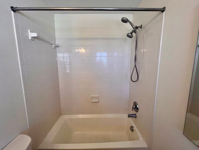 Building Photo - 357 Rolkin Rd