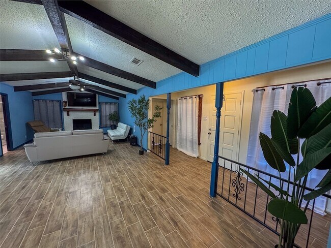 Building Photo - 255 Frog Pond Rd