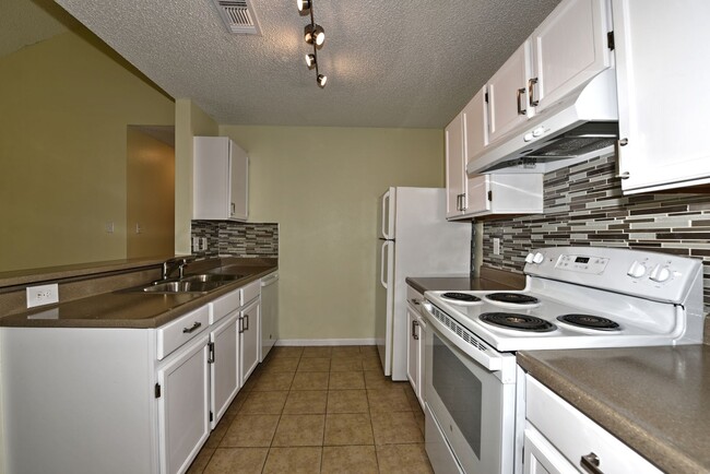 Building Photo - 3410 Ridge Ash