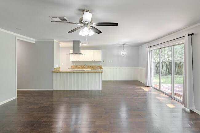 Building Photo - 6 Basal Briar Ct