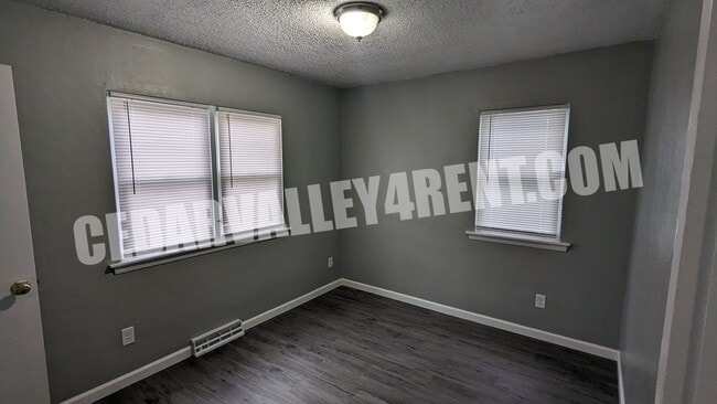Building Photo - 3 bedroom, 1 bath home in Waterloo