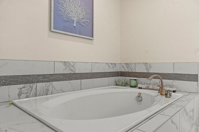 Building Photo - 14807 Winter Stay Dr