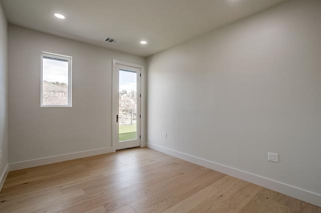 Building Photo - 6301 Tiffany Oaks Ln