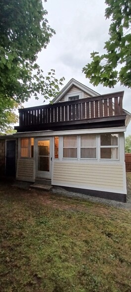 Building Photo - 313 West Ave