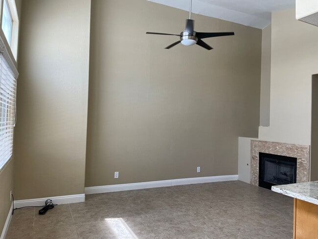 Building Photo - 4906 High Creek Dr