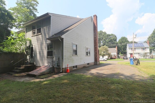 Building Photo - 74 Westerly St