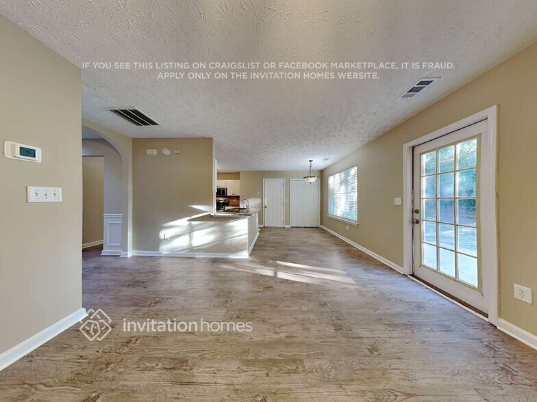 Building Photo - 1346 Dalesford Dr