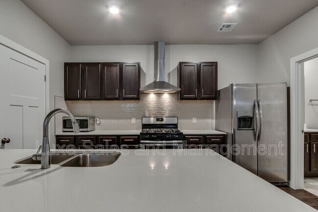 Building Photo - 2188 Buena Vida Ln