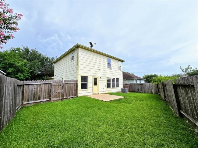 Building Photo - 22911 Twisting Maple Ct