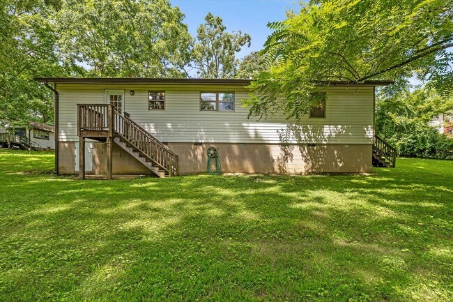 Building Photo - 1204 Timesville Rd