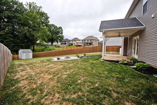 Building Photo - 208 Liam Ct