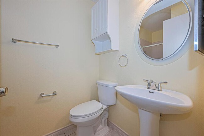 Building Photo - 5127 Smokey River Dr