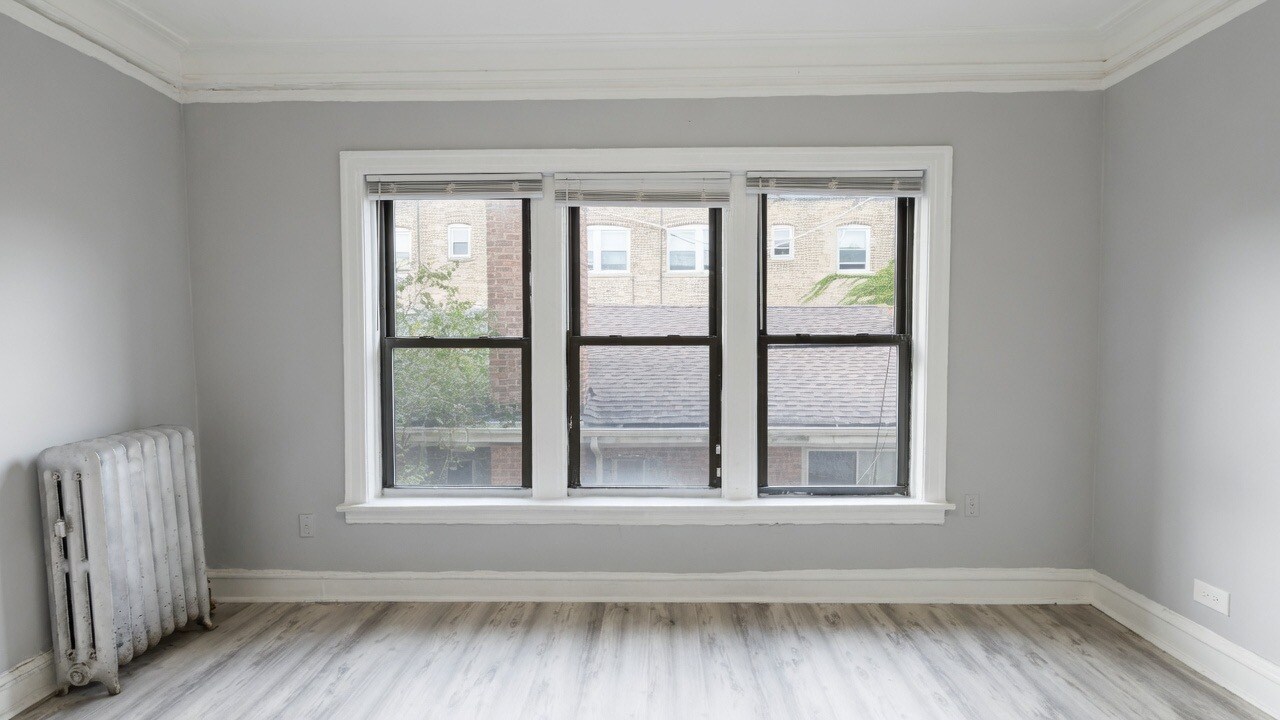 Building Photo - 6948 N Ashland Ave