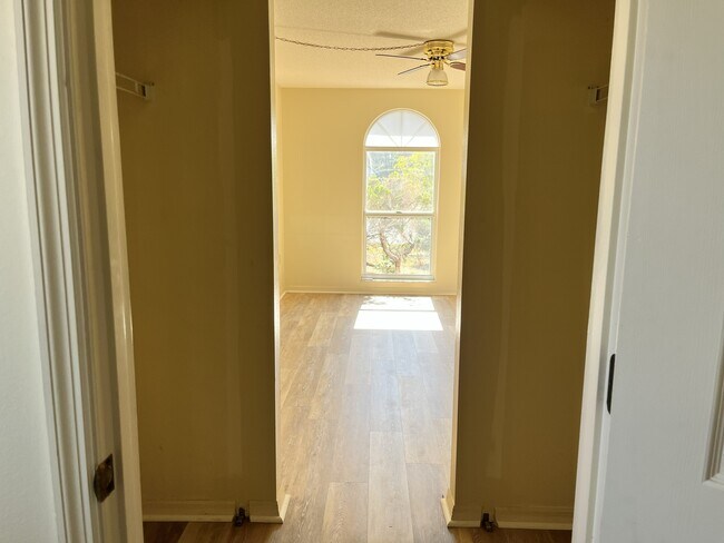 Building Photo - 4993 Reagen Way