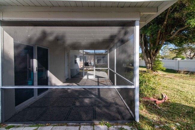 Building Photo - 8524 NW 57th Ct