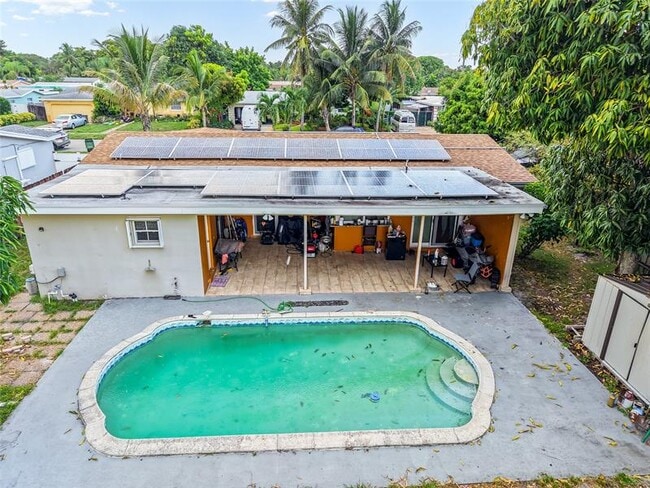 Building Photo - 6624 NW 1st Ct