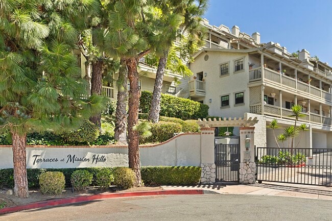 Building Photo - 3975 Hortensia St