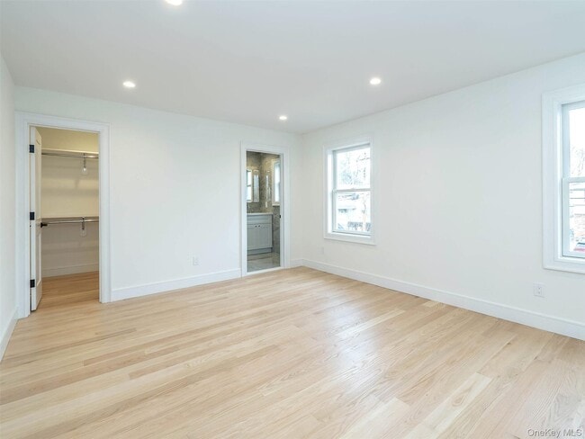 Building Photo - 35 B Dunwood Rd