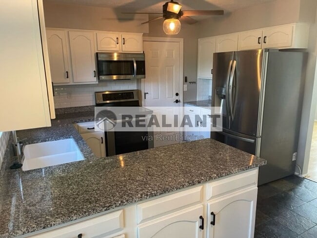 Building Photo - 1778 Promontory Dr