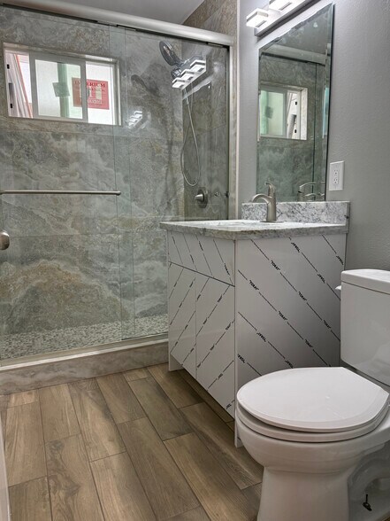 Building Photo - 1119 N Banning Blvd