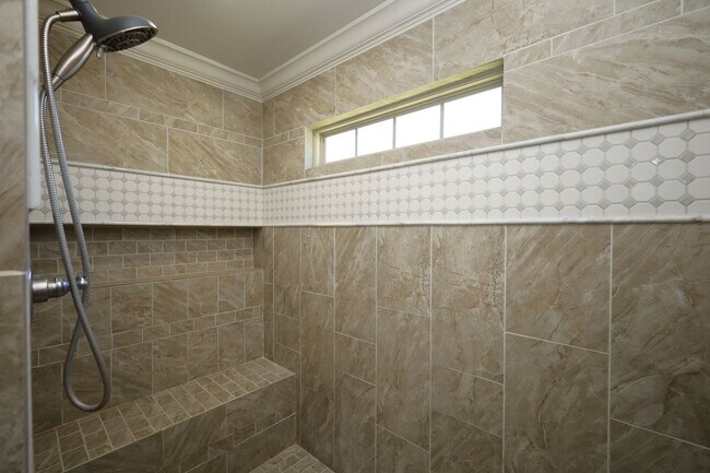 Building Photo - 3844 Coventry Dr