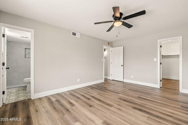 Building Photo - 3262 E Enid Ave