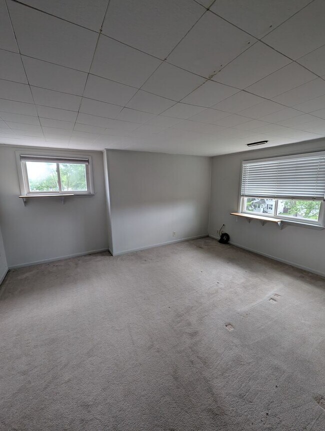 Building Photo - 105 Kirkpatrick St