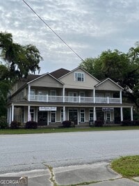Building Photo - 708 Osborne St