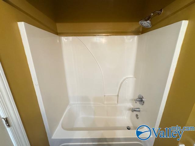 Building Photo - 302 Earnhardt Dr