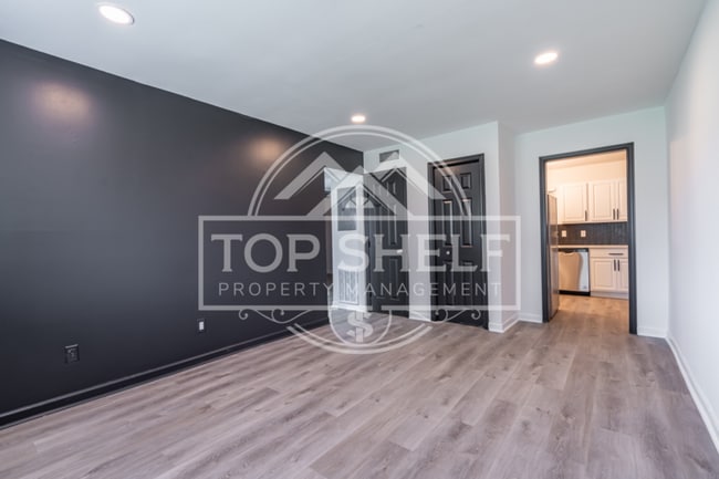 Building Photo - 740 Mozley Dr SE