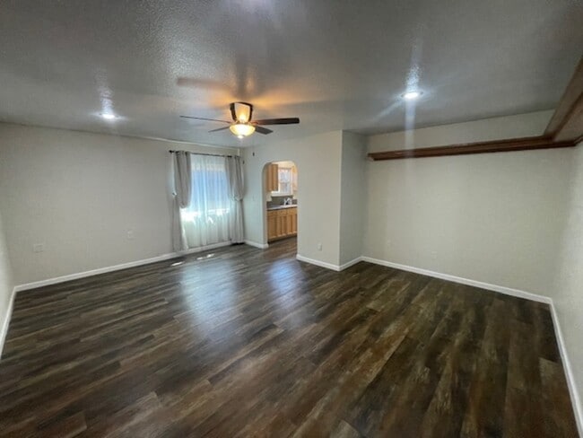 Building Photo - 2103 Starburst Ln