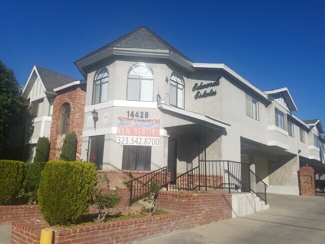 Interior Photo - 14428 Cerise Avenue