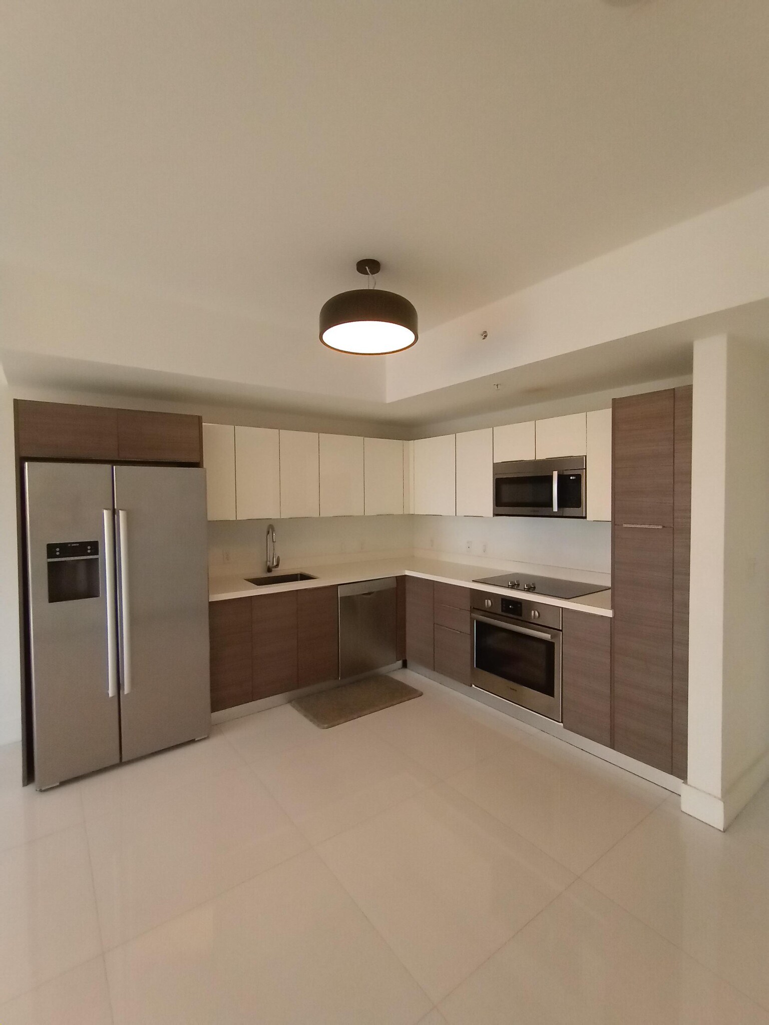 Building Photo - 1010 SW 2nd Ave