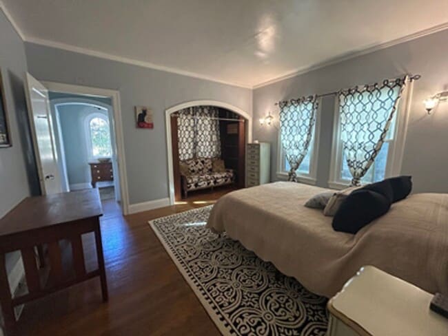 Building Photo - Welcome to this Fully Furnished Crocker Highland Gem!