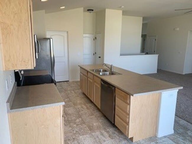 Building Photo - 3bd 2ba -  Ranch-Style Living in Northwest Loveland