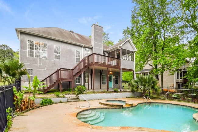 Building Photo - 3-Bedroom Home with Pool